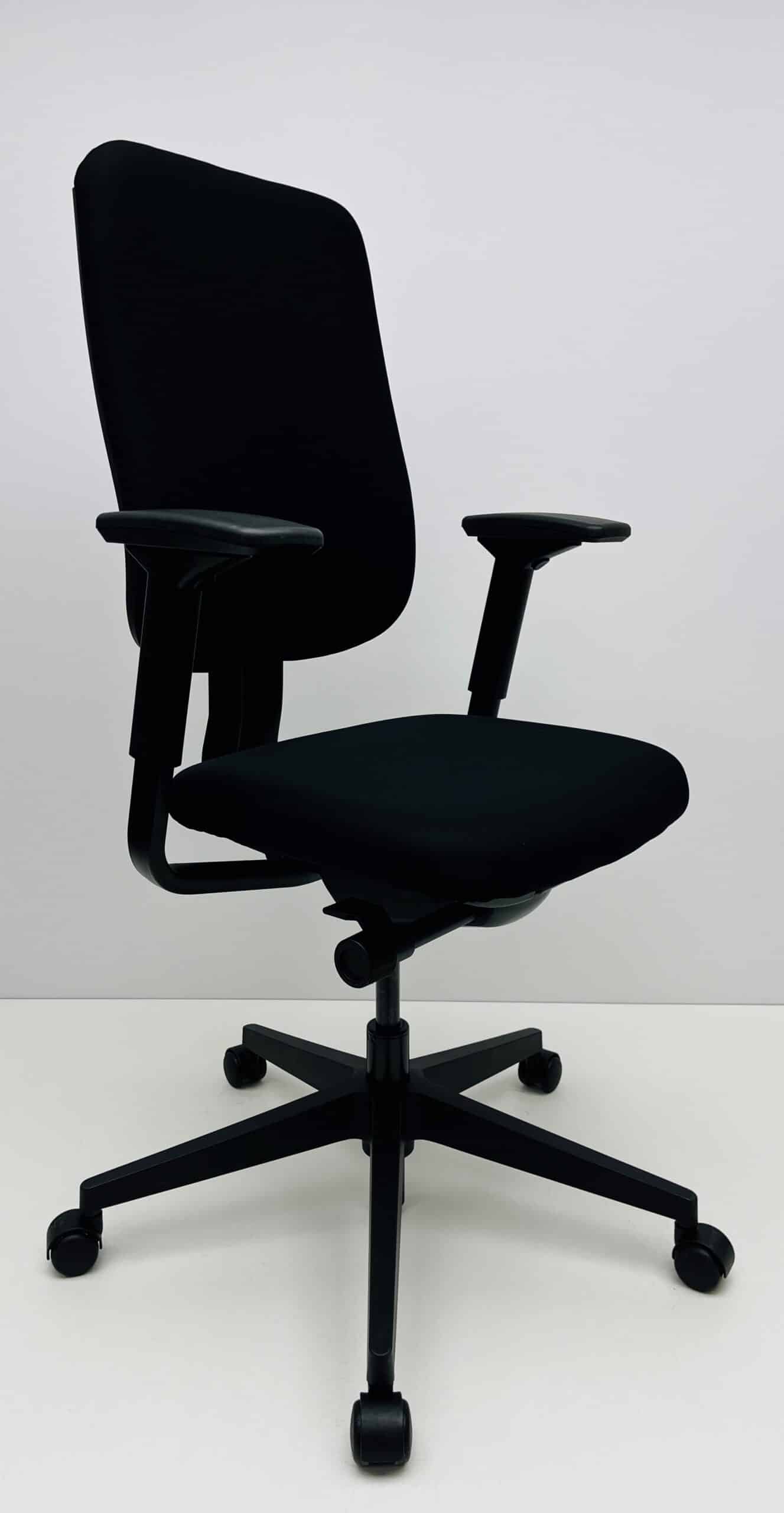 Bureaustoel steelcase zwart nieuwe stof