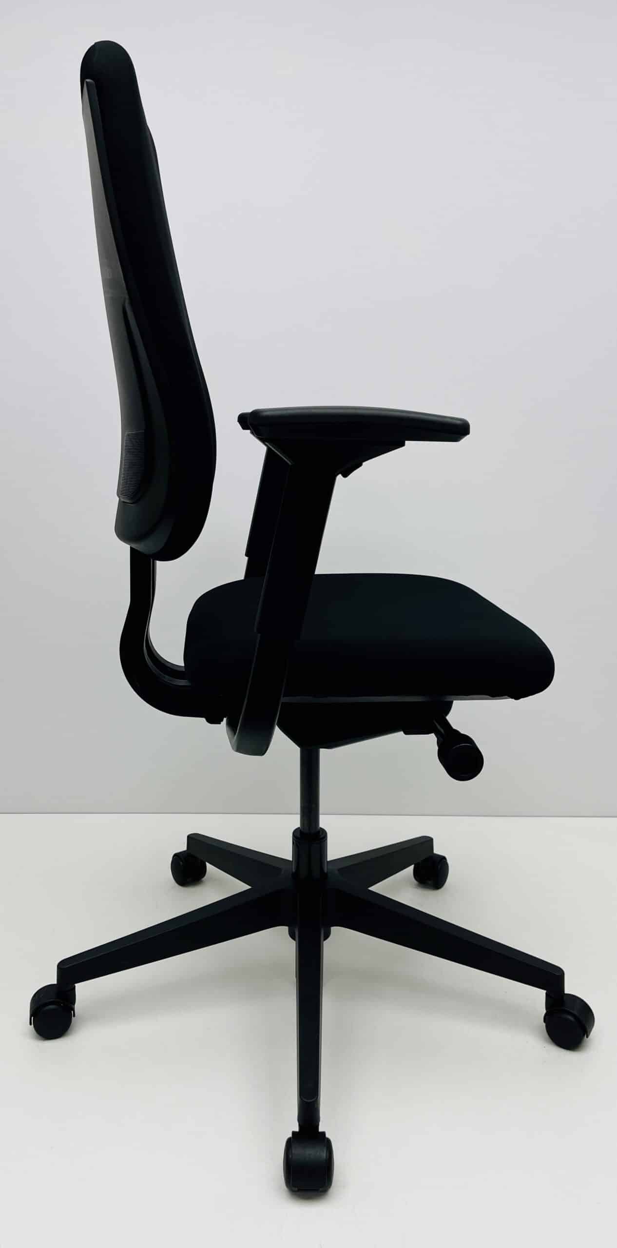 Bureaustoel steelcase zwart nieuwe stof