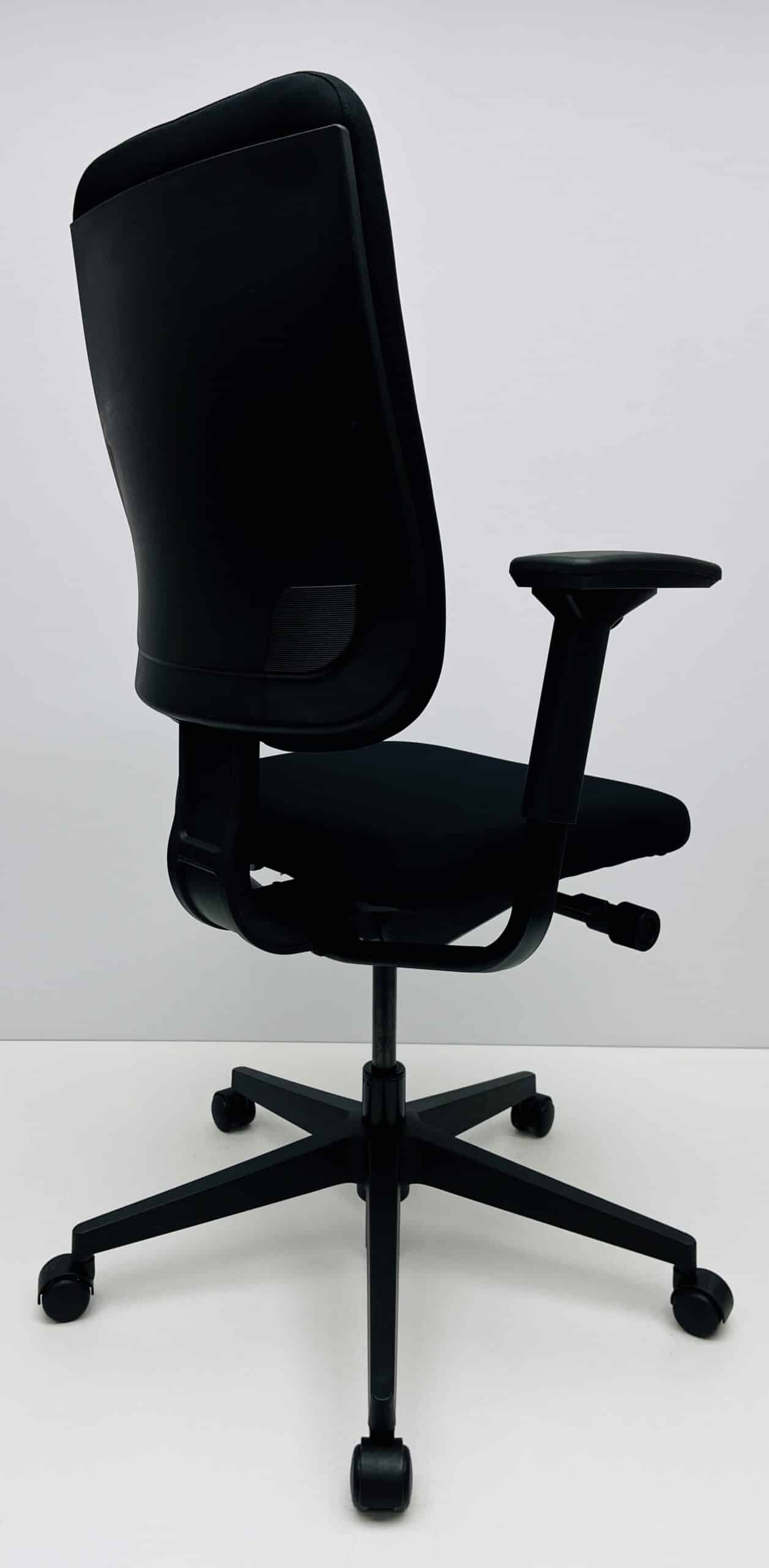 Bureaustoel steelcase zwart nieuwe stof