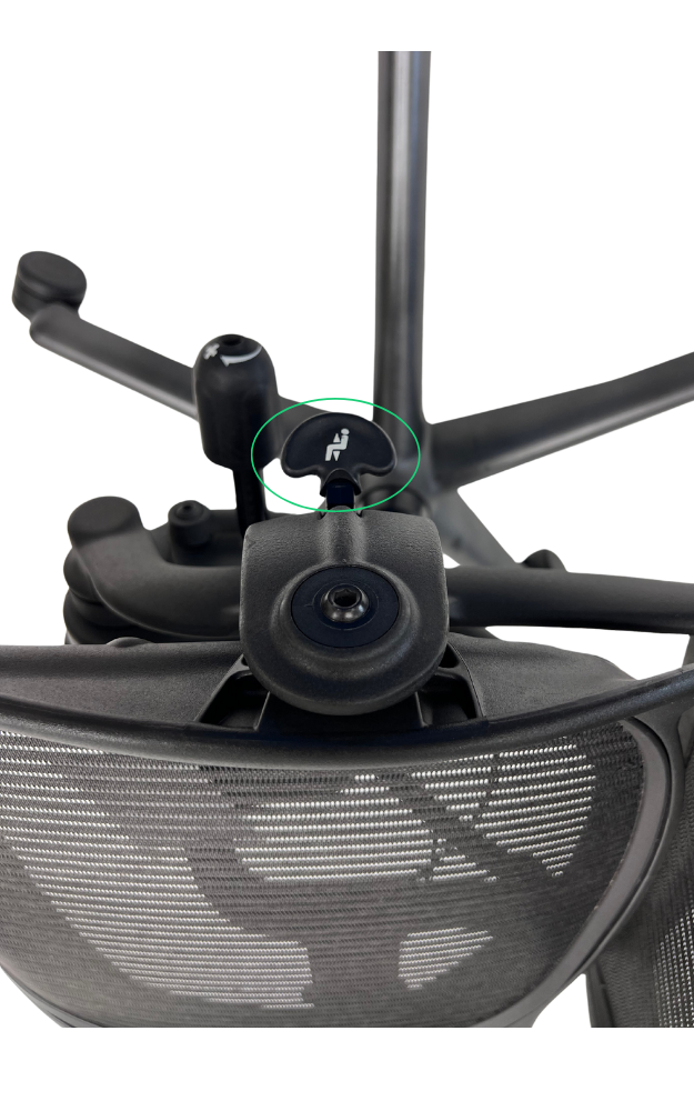 Herman Miller Aeron knop zithoogte